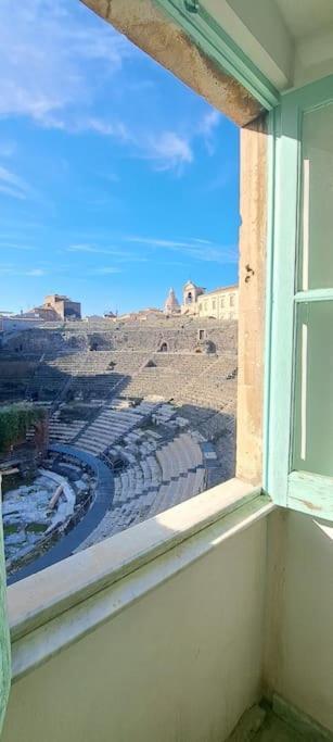Finestre Sul Teatro - Catania - Parking Included Apartment Luaran gambar