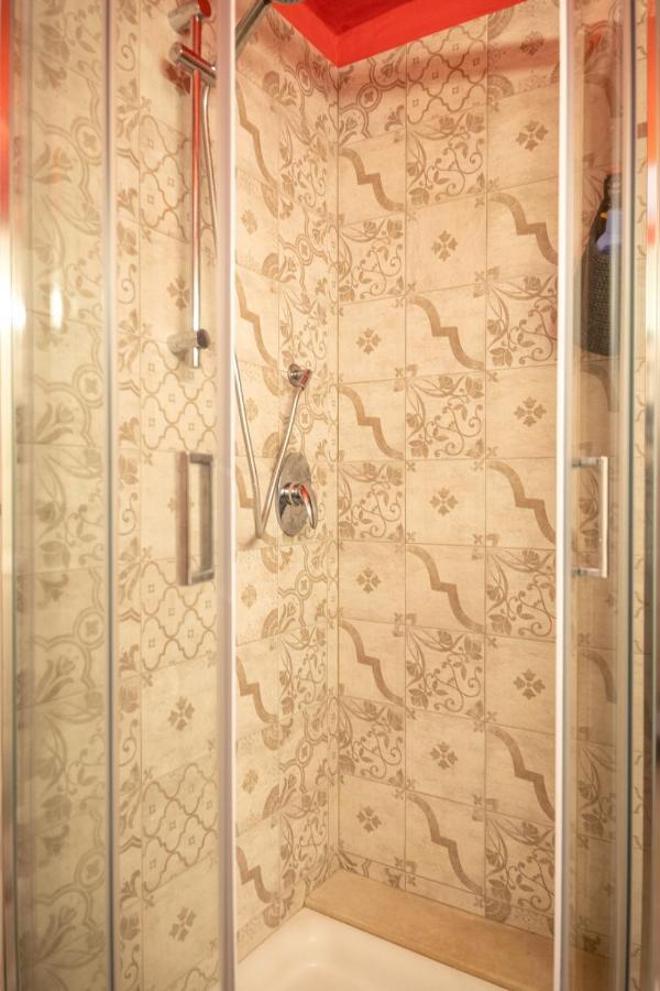 Finestre Sul Teatro - Catania - Parking Included Apartment Luaran gambar