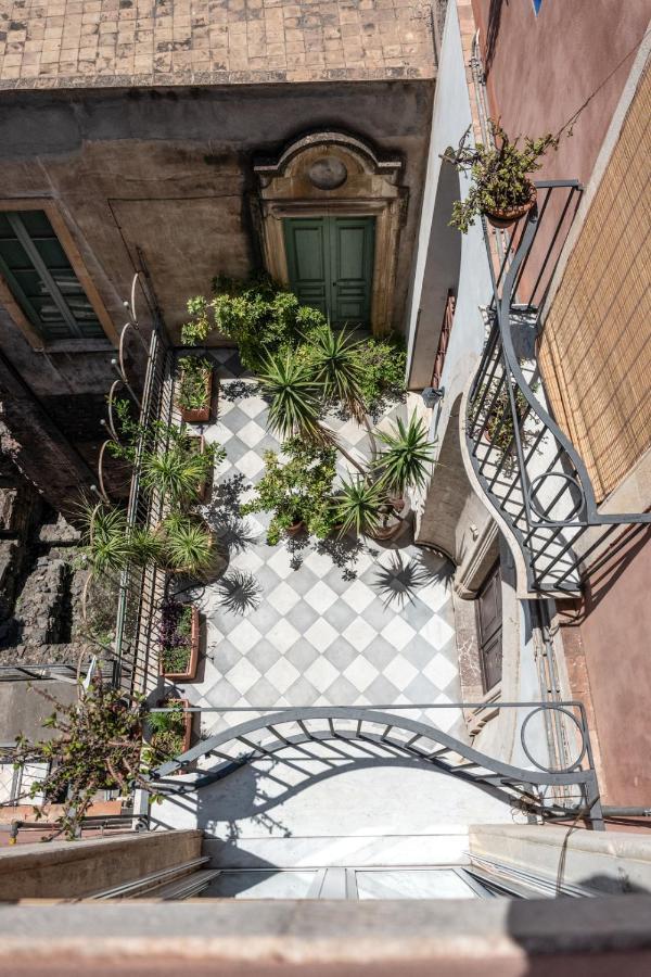 Finestre Sul Teatro - Catania - Parking Included Apartment Luaran gambar