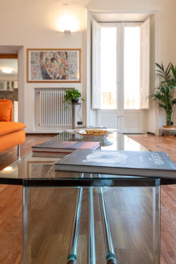Finestre Sul Teatro - Catania - Parking Included Apartment Luaran gambar
