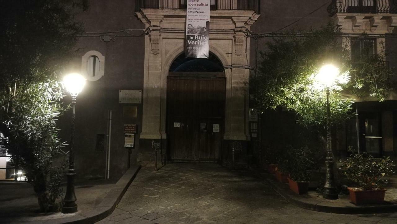 Finestre Sul Teatro - Catania - Parking Included Apartment Luaran gambar